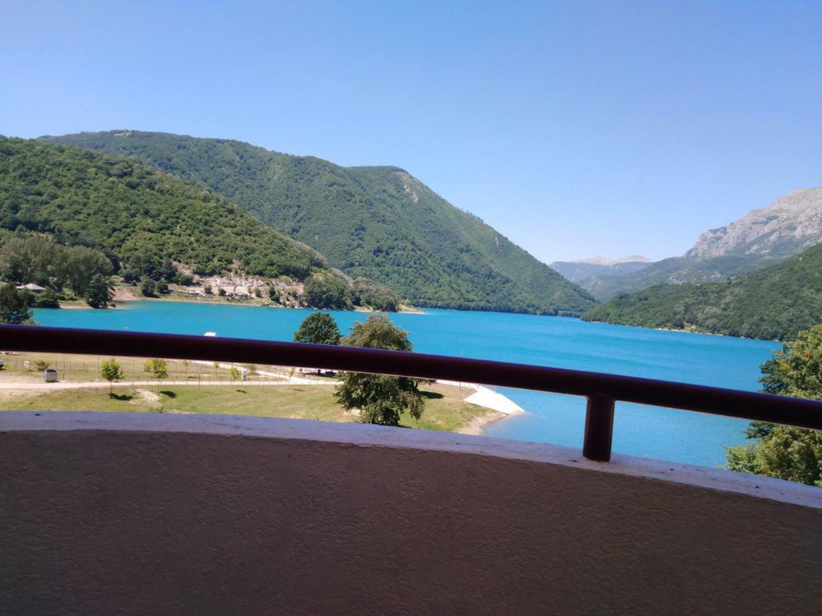 Studio Apartman D&S Pluzine Bagian luar foto